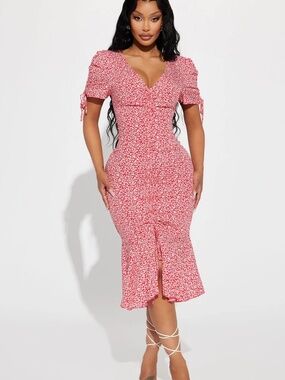 NWT Fashion Nova Floral Red/White Midi Dress S